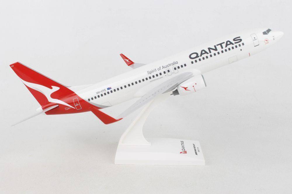 1:130 Qantas B737-800