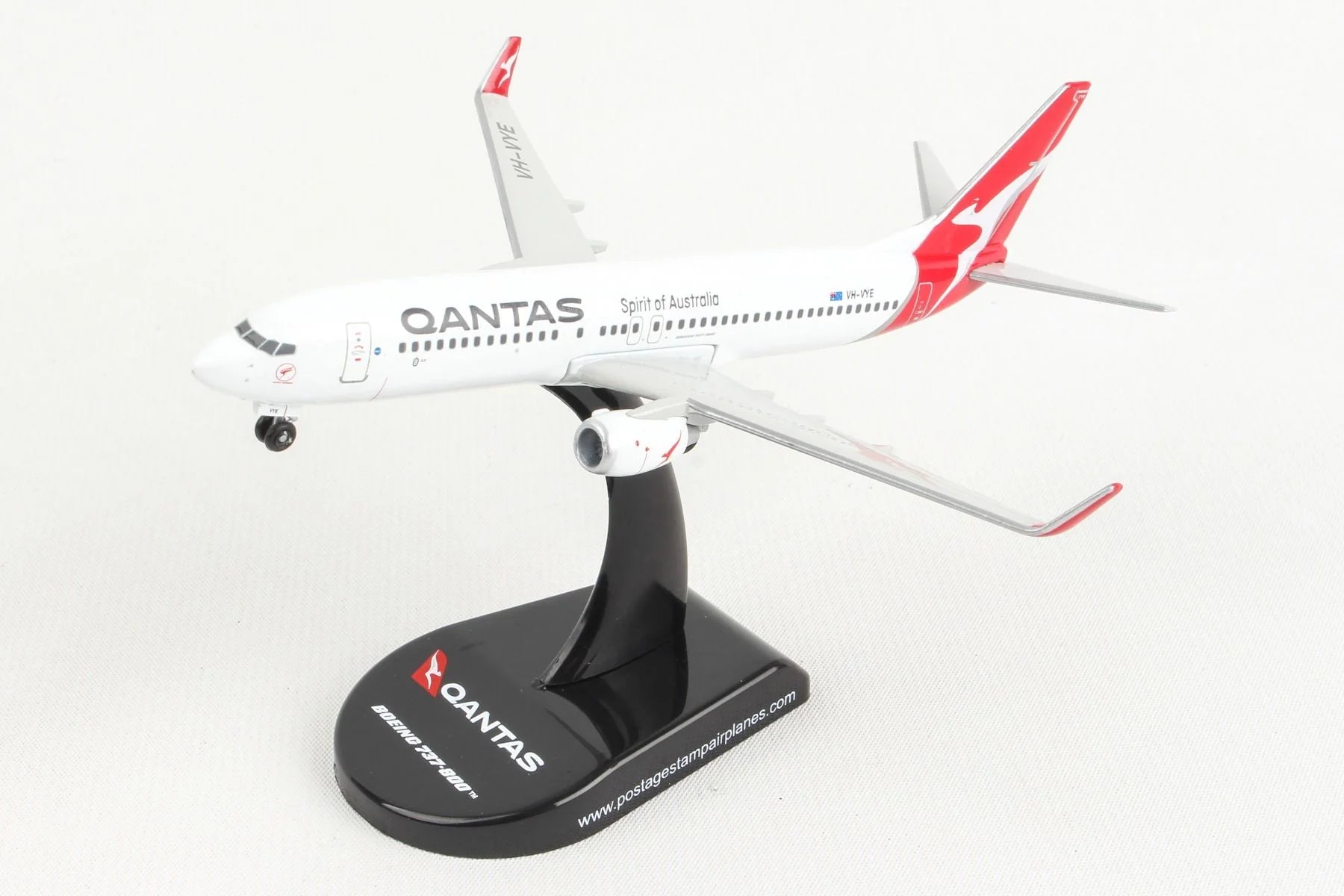1:300 Qantas B737-800 Diecast Metal