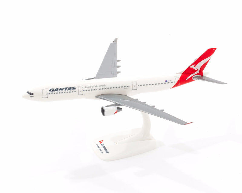 1:200 Qantas A330-300